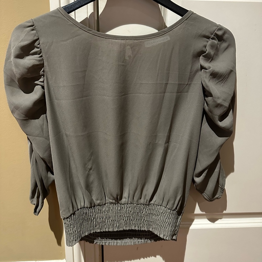 Paper Crane green scrunch bottom blouse. Size medium